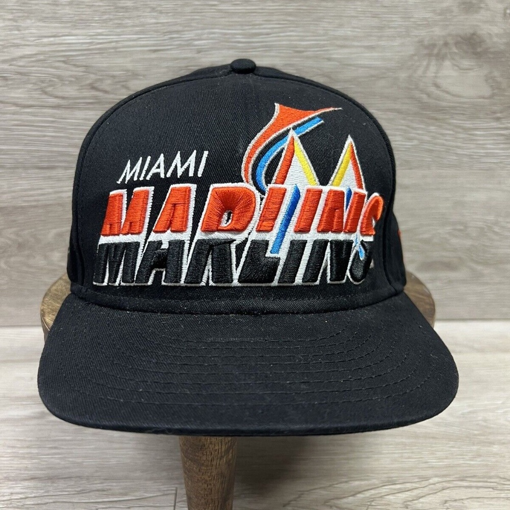 Miami Marlins Spell Out MLB New Era Baseball Cap Hat 9FIFTY Fitted Hat Black M-L
